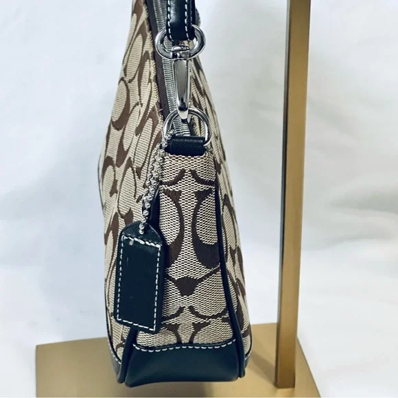 Vintage Coach Shoulder Signature Demi Pochette - Picture 3 of 9